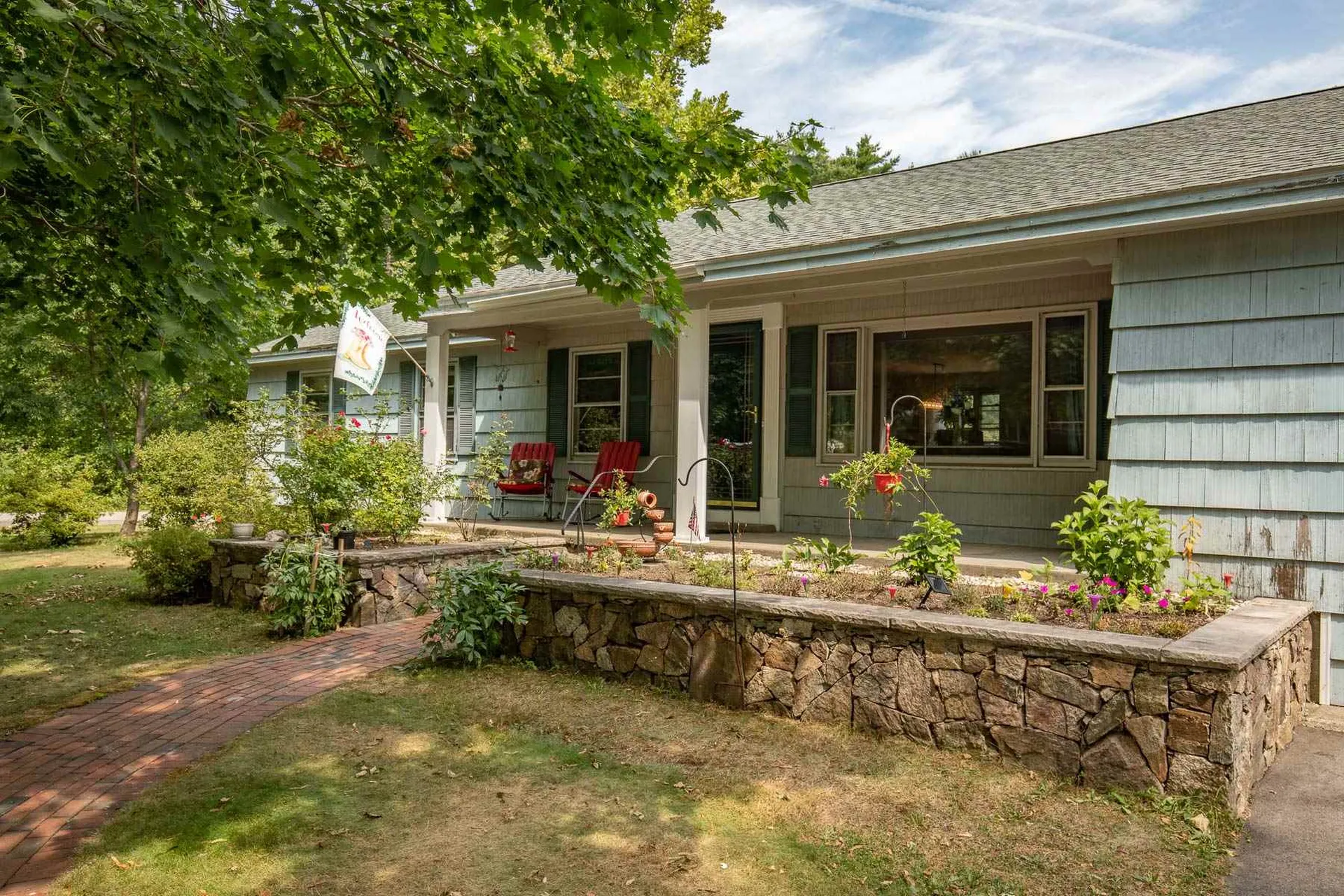 11 Woodlawn Avenue Hampton Falls NH 03844-2124