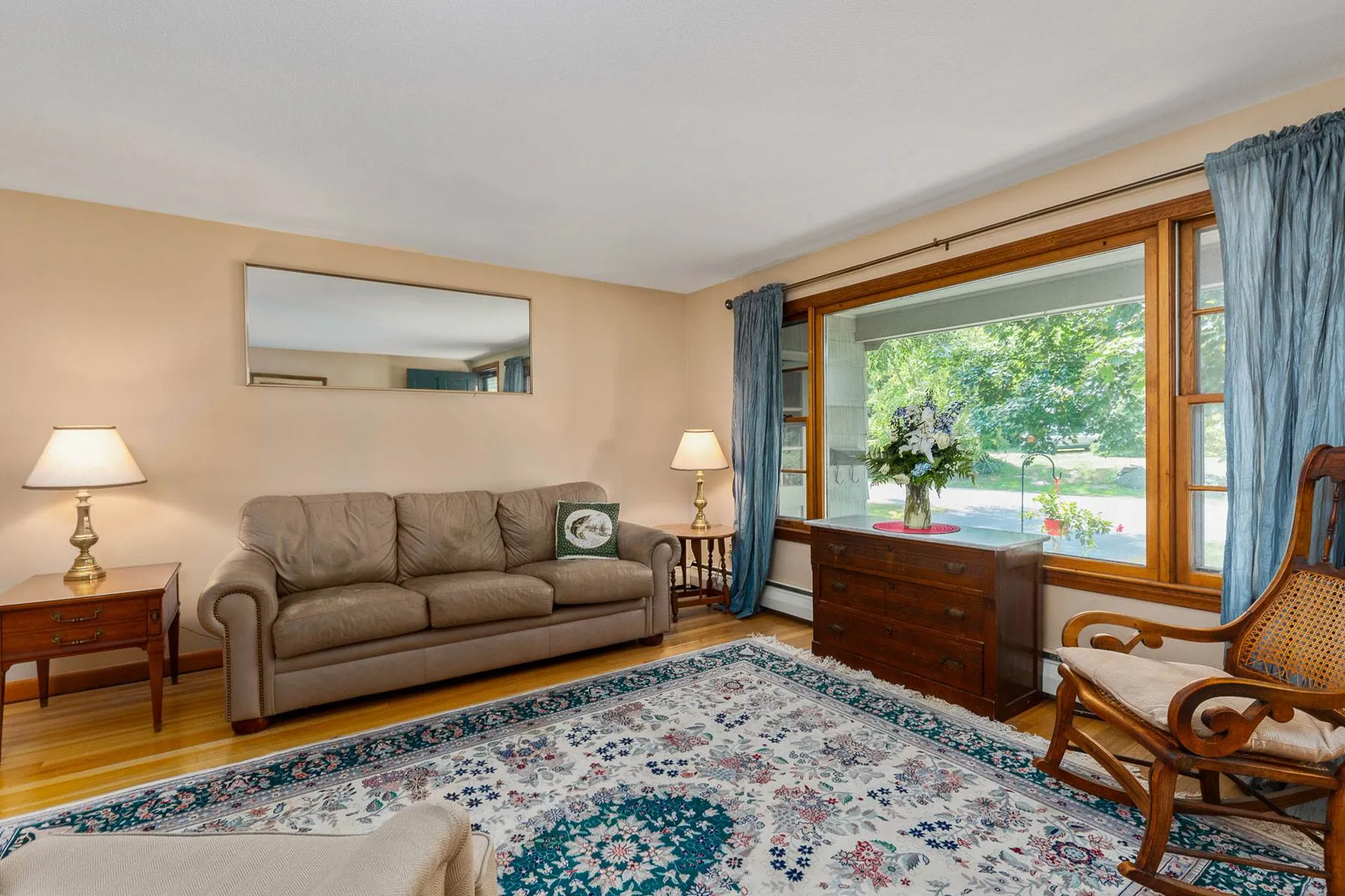 11 Woodlawn Avenue Hampton Falls NH 03844-2124