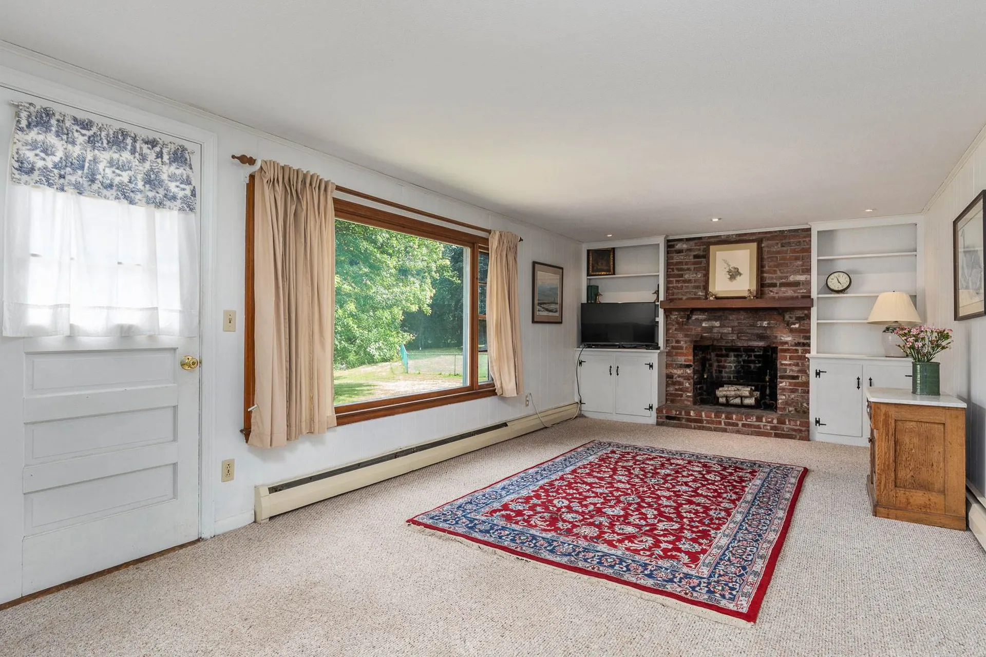 11 Woodlawn Avenue Hampton Falls NH 03844-2124