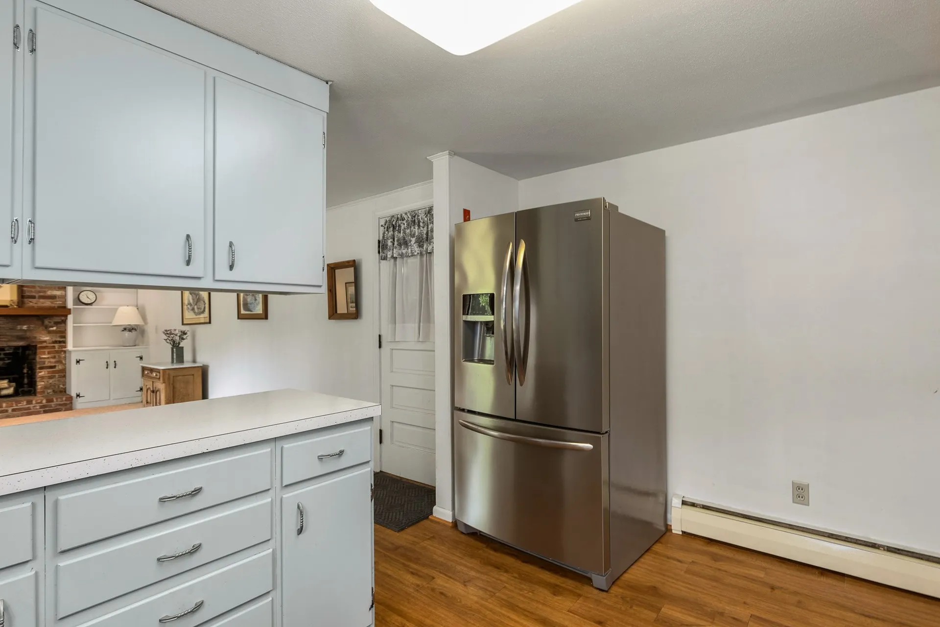 11 Woodlawn Avenue Hampton Falls NH 03844-2124