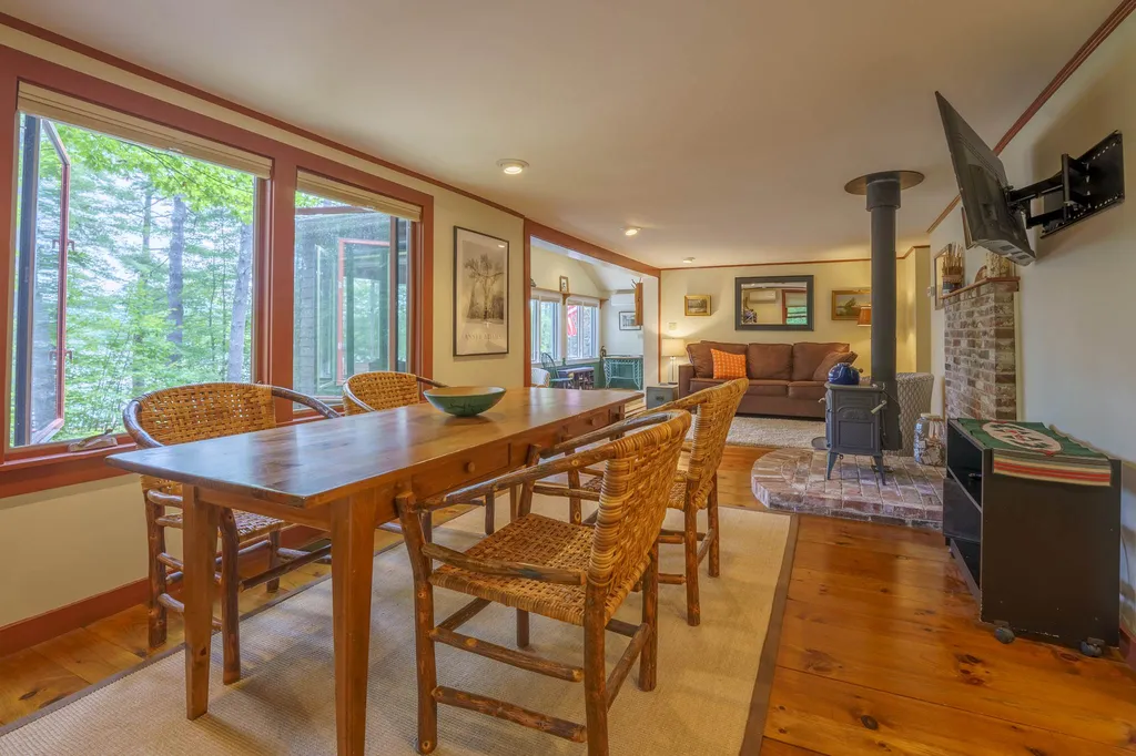 40 Westwind Shores Road Holderness NH 03245