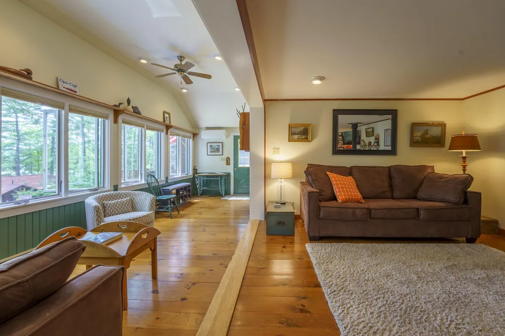 40 Westwind Shores Road Holderness NH 03245