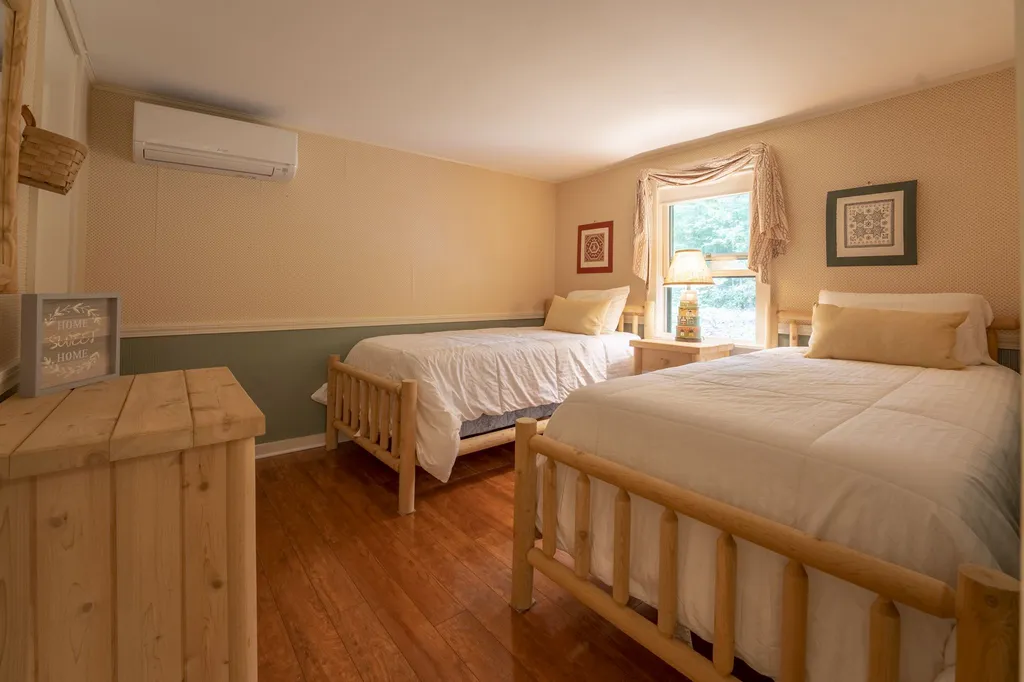 40 Westwind Shores Road Holderness NH 03245