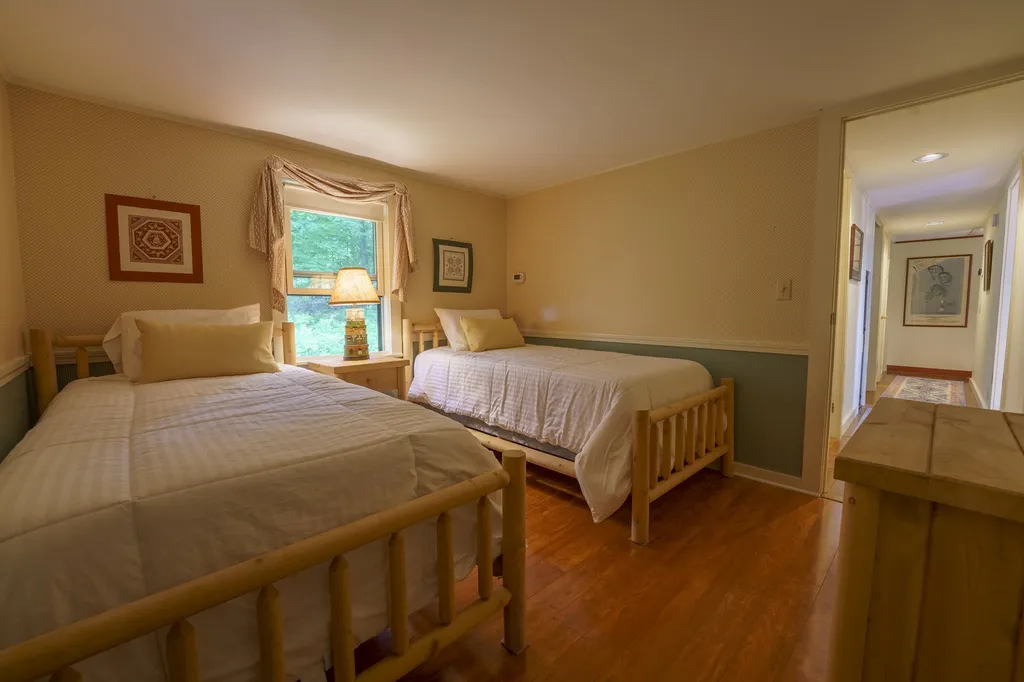 40 Westwind Shores Road Holderness NH 03245