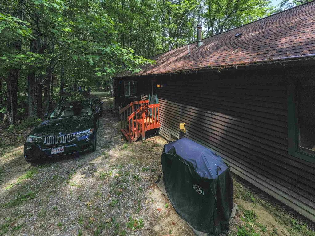 40 Westwind Shores Road Holderness NH 03245
