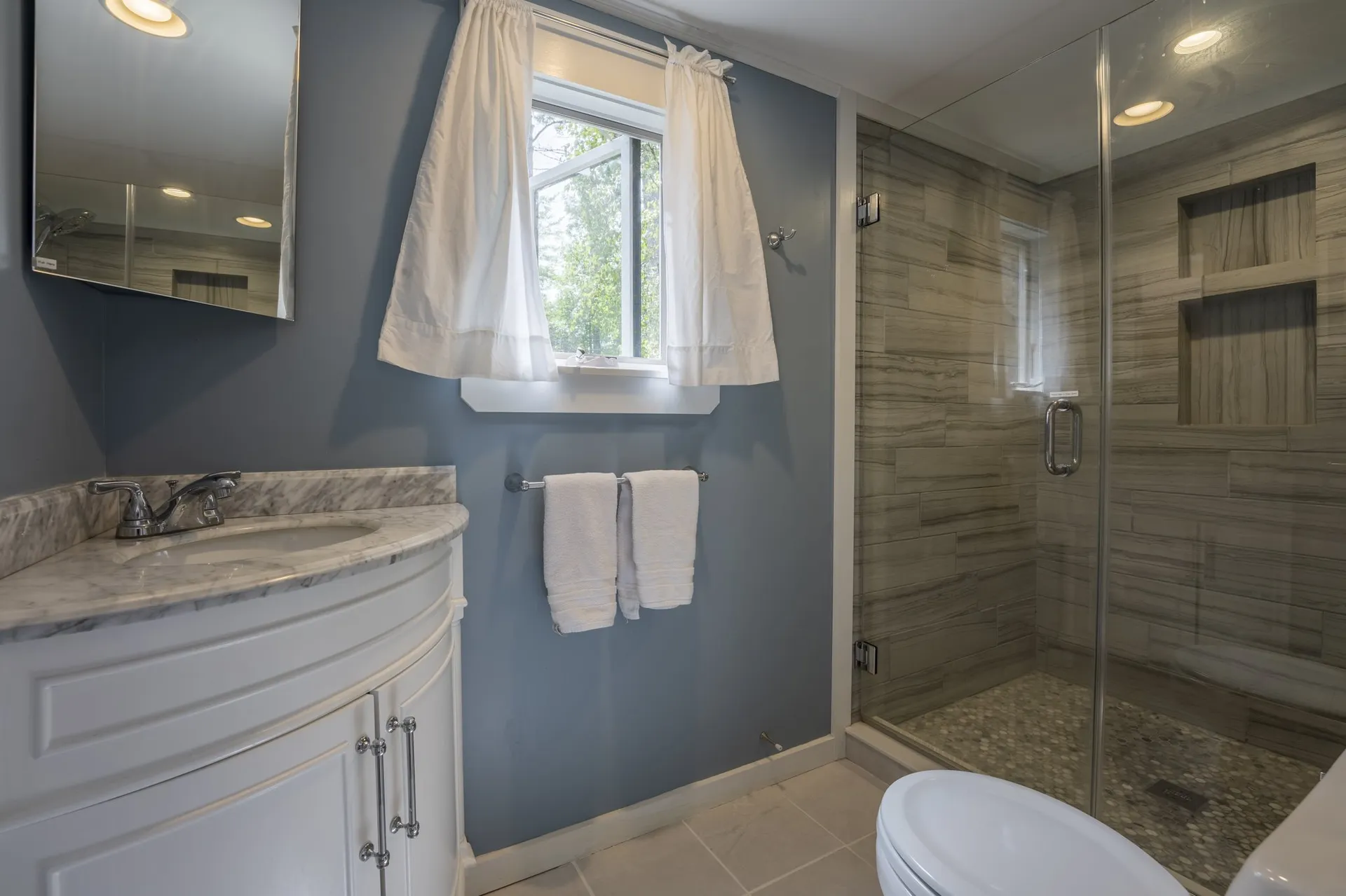 40 Westwind Shores Road Holderness NH 03245