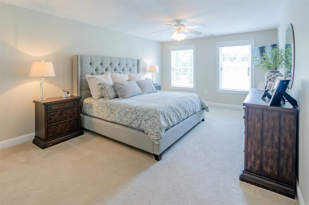 19 Brunswick Circle Pelham NH 03076