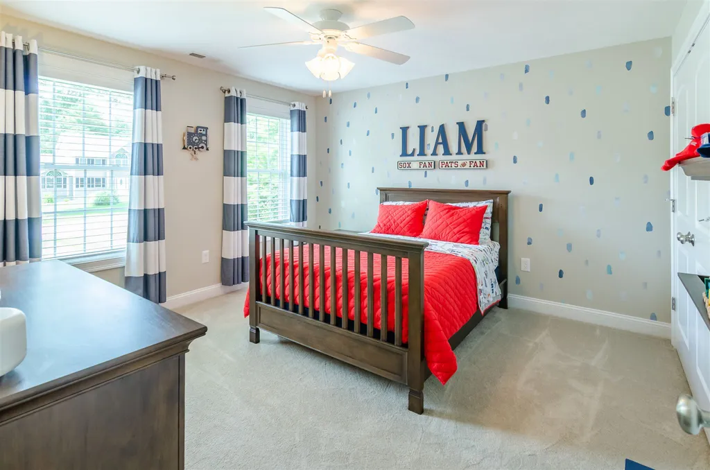 19 Brunswick Circle Pelham NH 03076