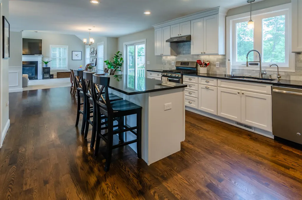 19 Brunswick Circle Pelham NH 03076