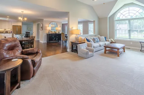 19 Brunswick Circle Pelham NH 03076