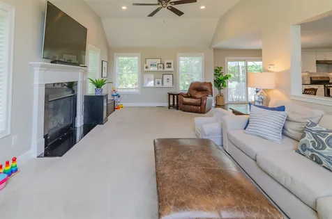 19 Brunswick Circle Pelham NH 03076