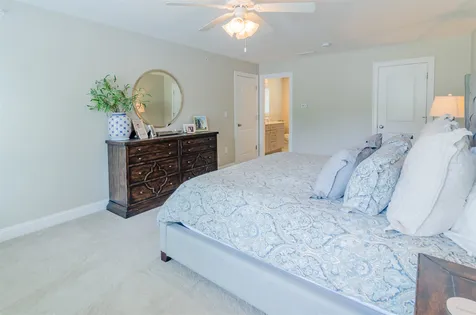 19 Brunswick Circle Pelham NH 03076