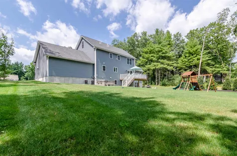 19 Brunswick Circle Pelham NH 03076
