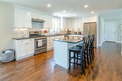 19 Brunswick Circle Pelham NH 03076