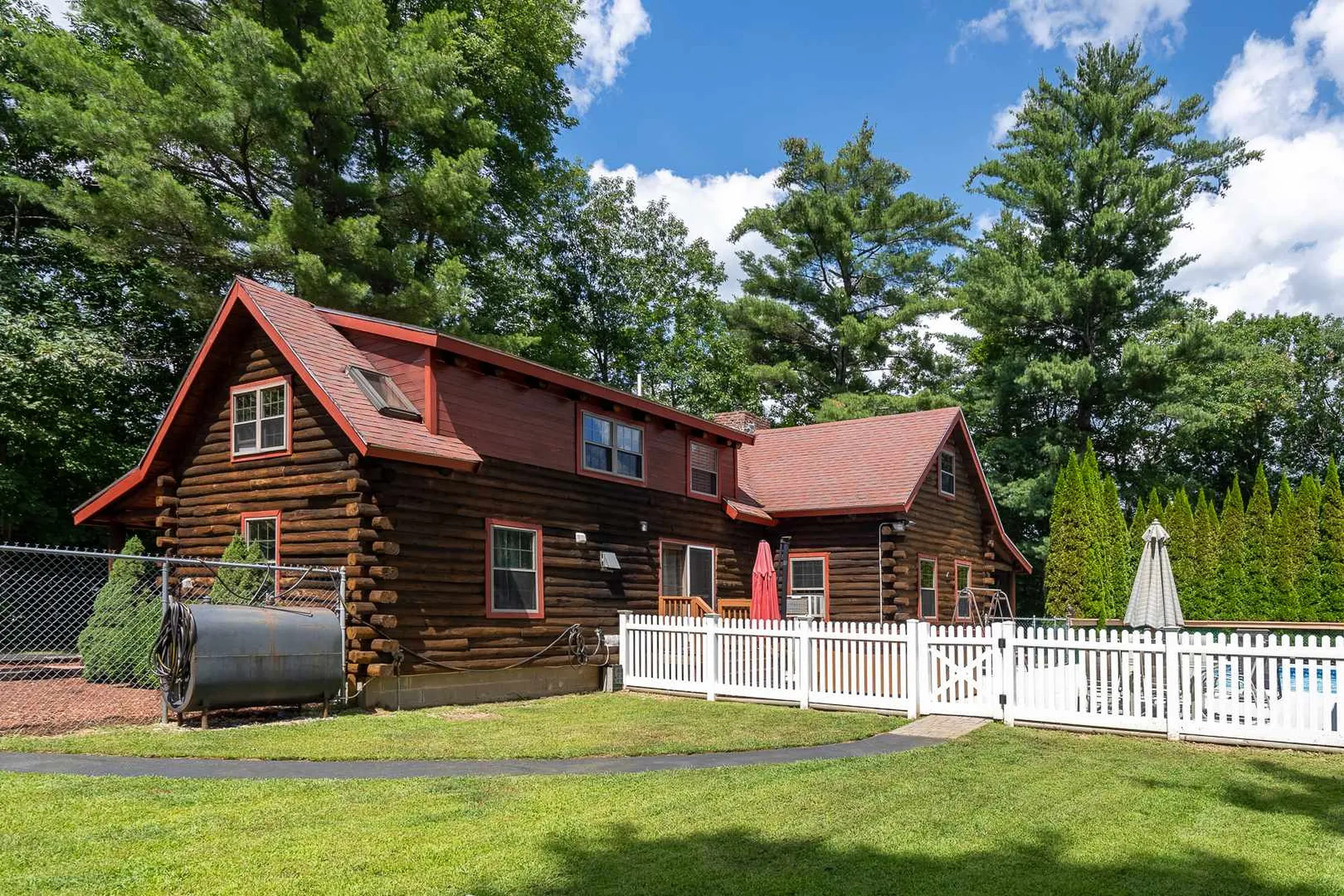 1166 Nh Route 11 Farmington NH 03835