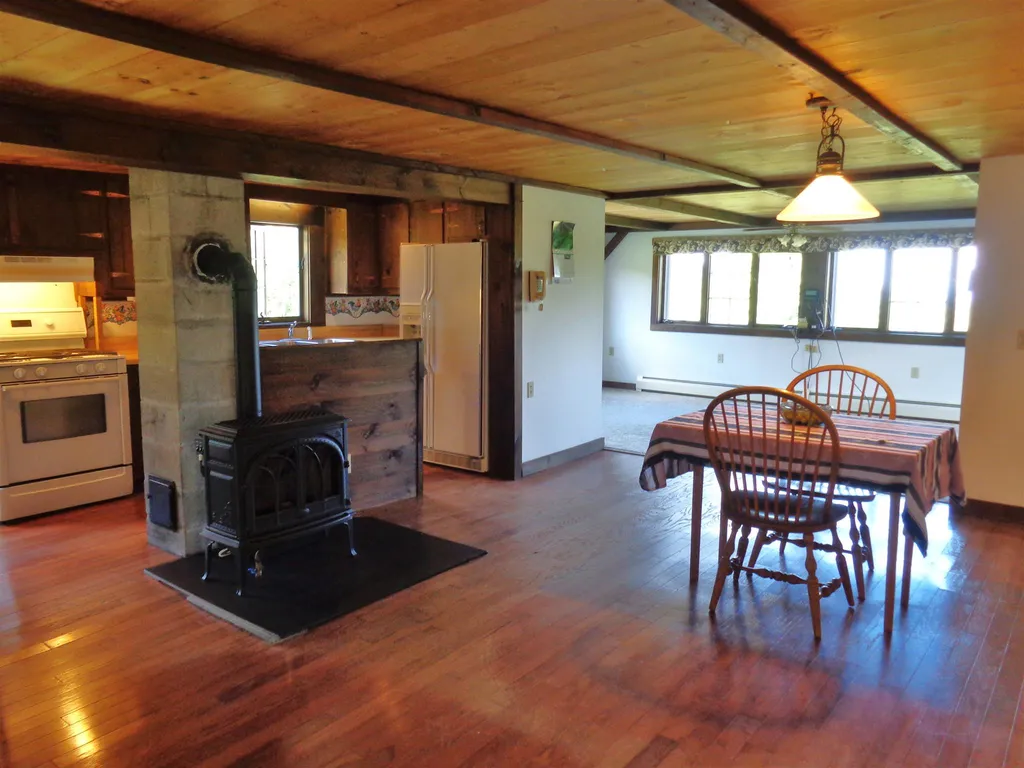 17 Grafton Road Alexandria NH 03222