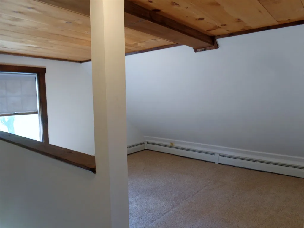17 Grafton Road Alexandria NH 03222