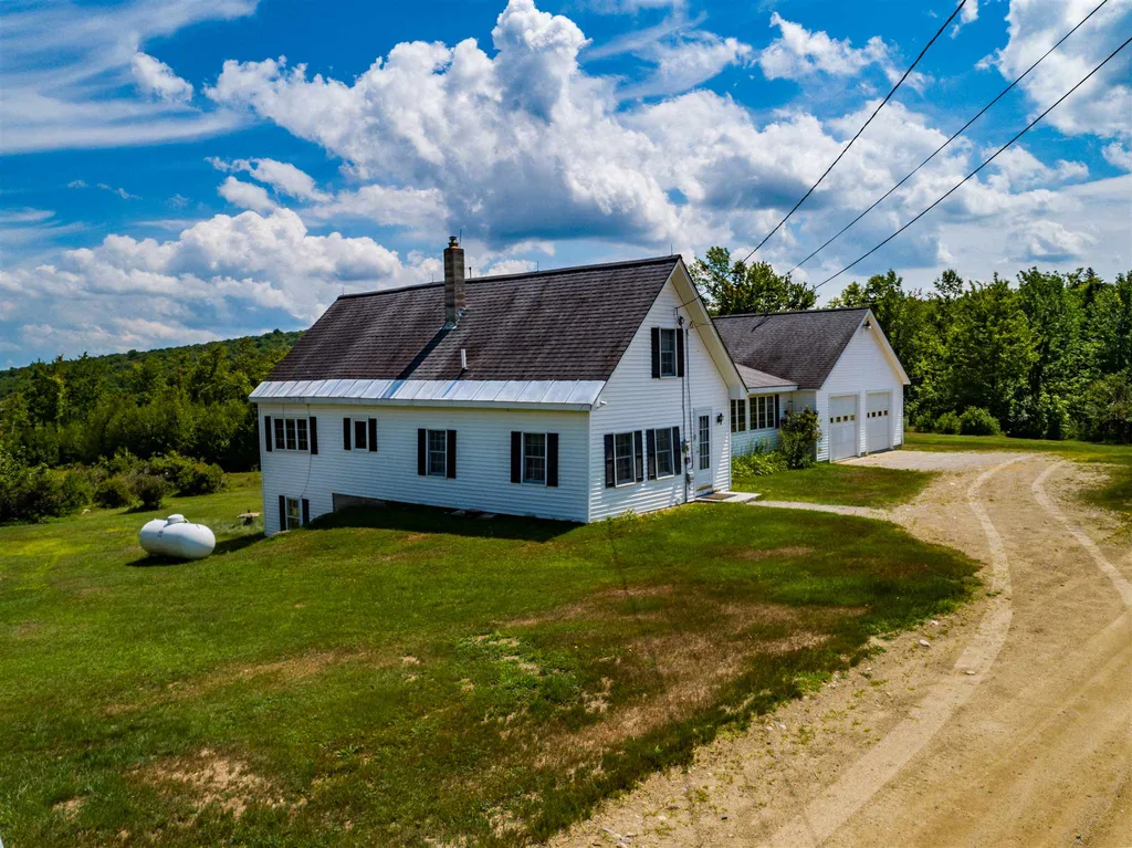 17 Grafton Road Alexandria NH 03222