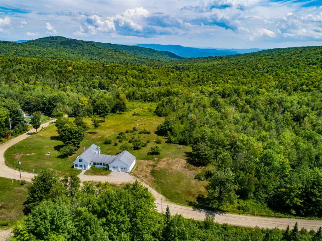 17 Grafton Road Alexandria NH 03222