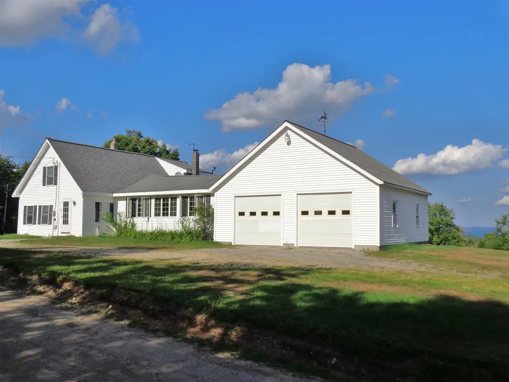 17 Grafton Road Alexandria NH 03222