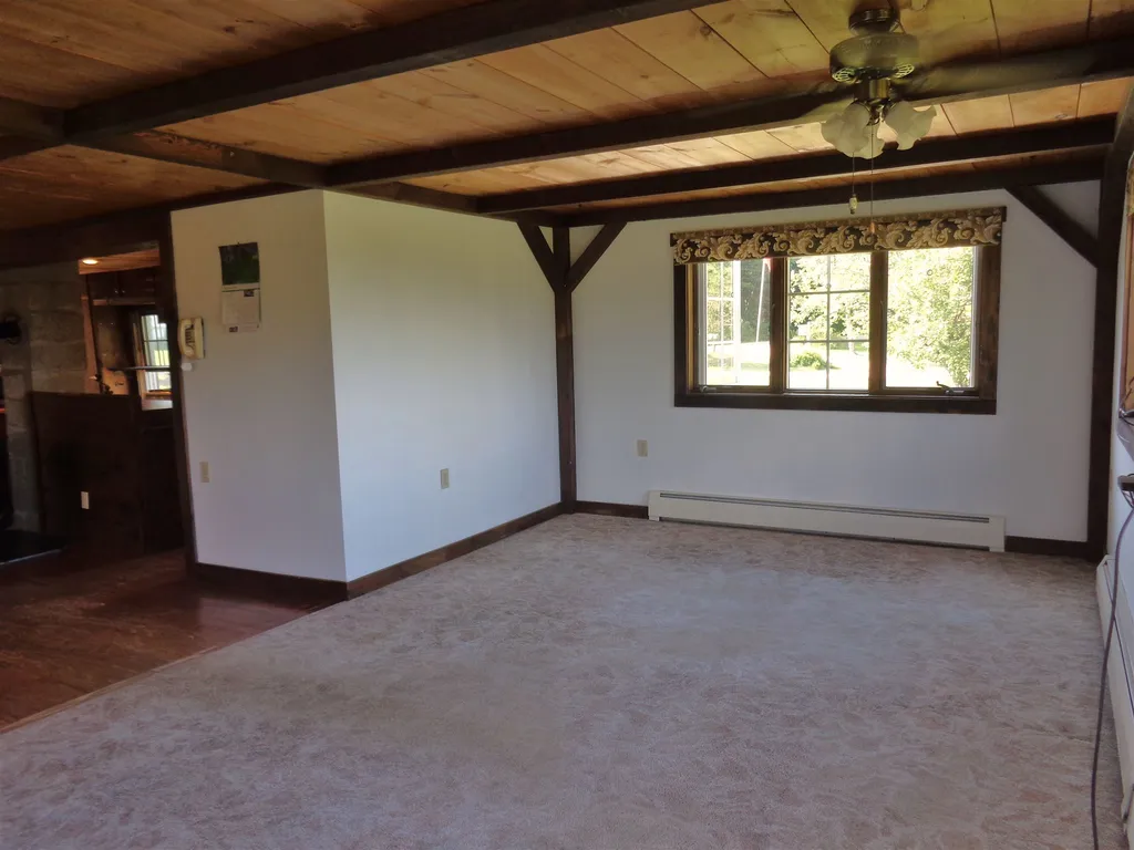 17 Grafton Road Alexandria NH 03222