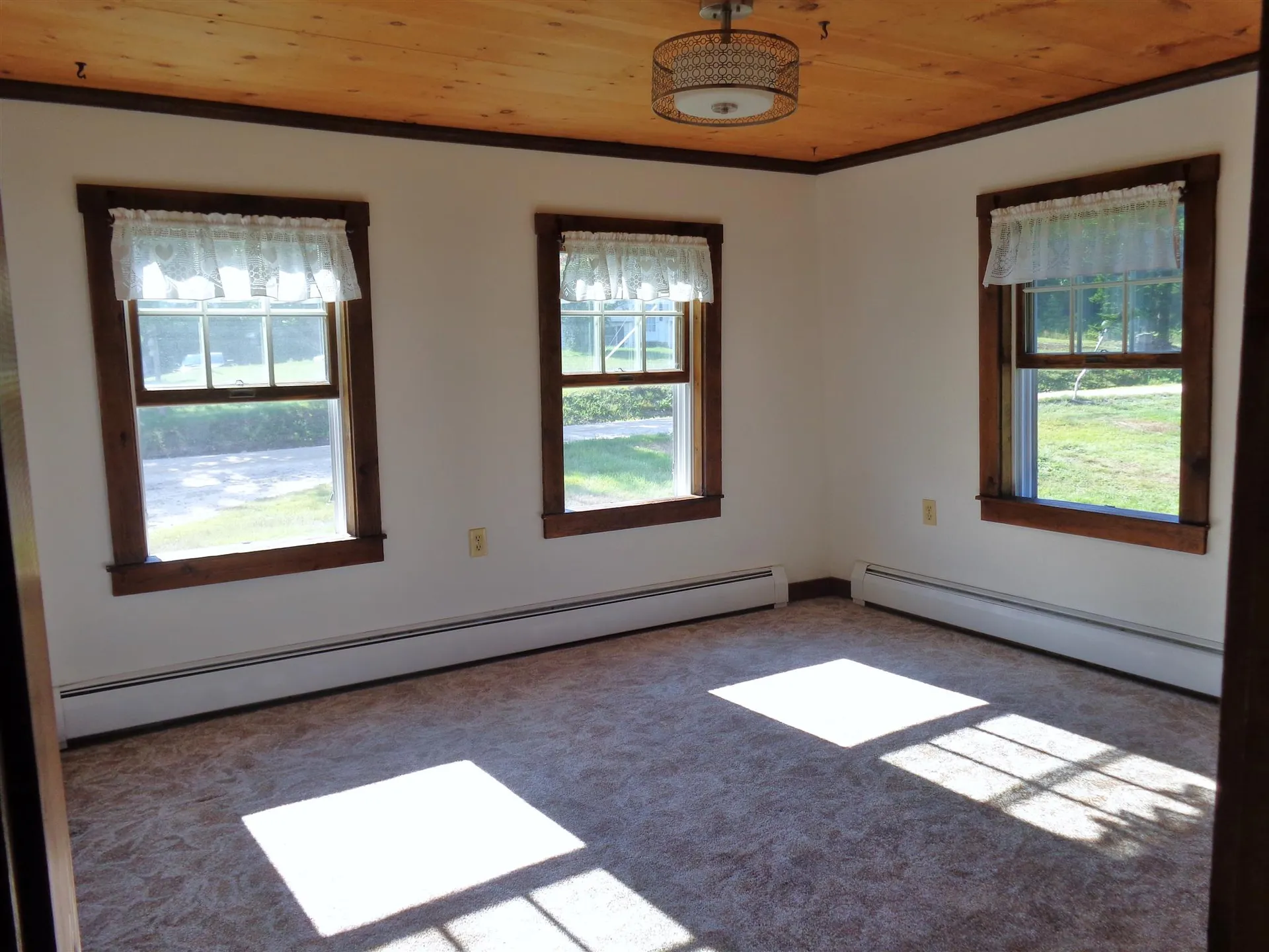 17 Grafton Road Alexandria NH 03222