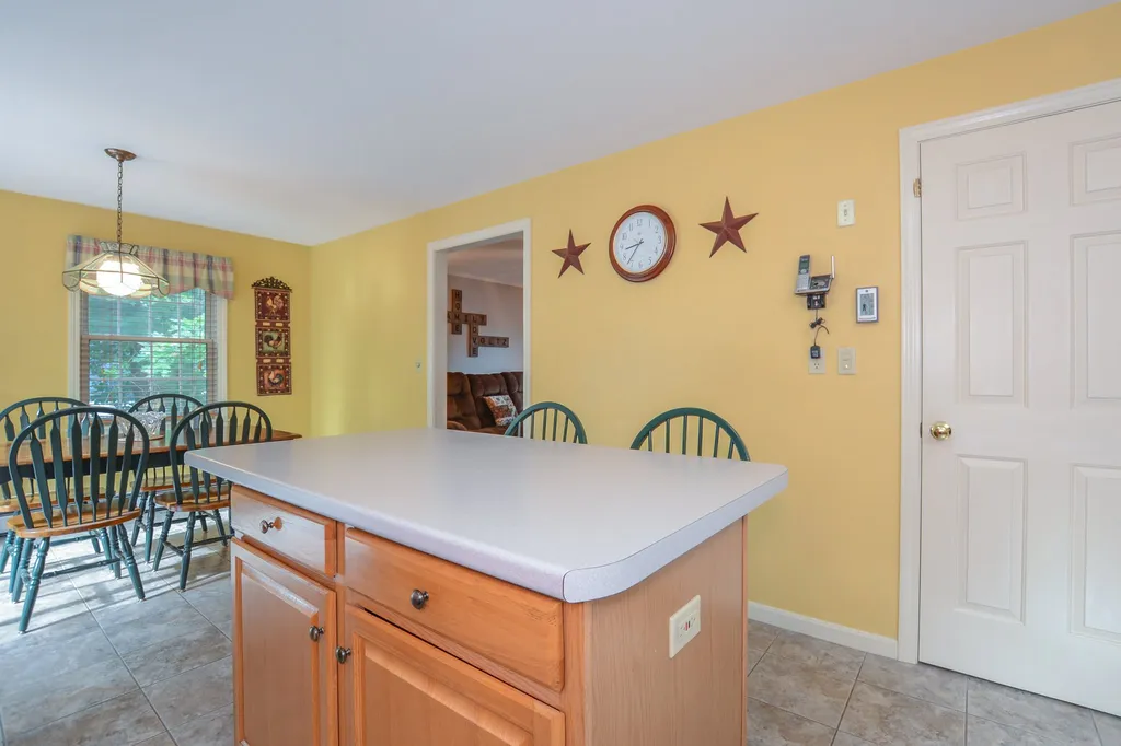 16 Dean Drive Dover NH 03820