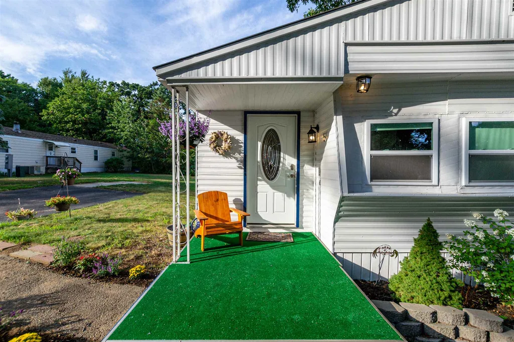 5 S Cranberry Lane Rochester NH 03867
