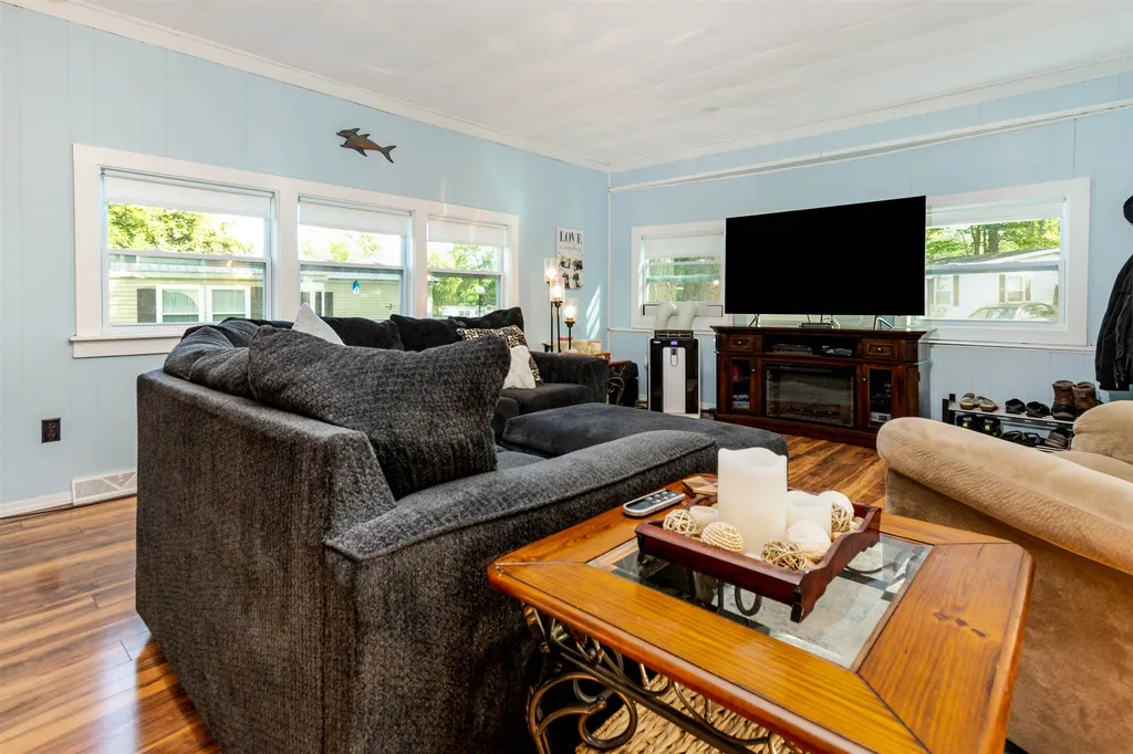 5 S Cranberry Lane Rochester NH 03867