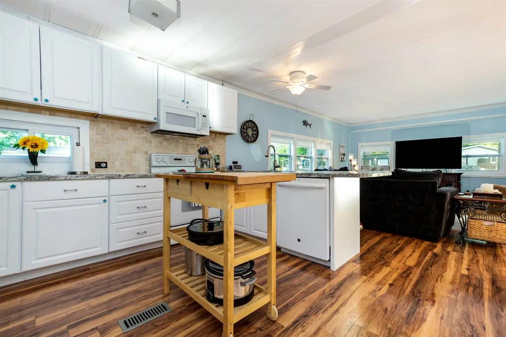 5 S Cranberry Lane Rochester NH 03867