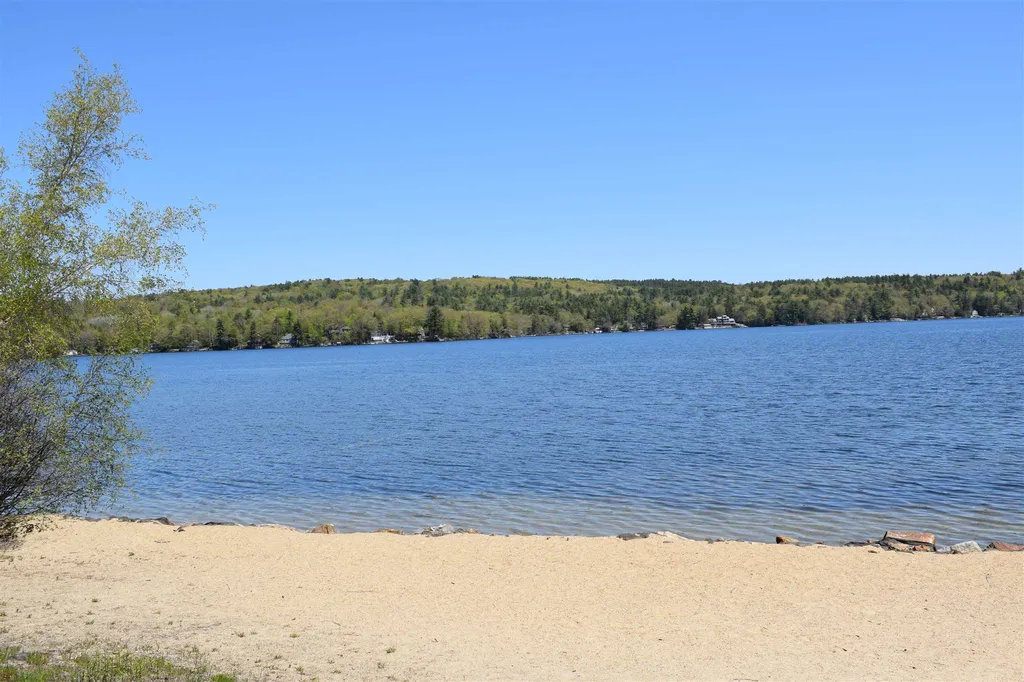 11 Lower Waldron Road Meredith NH 03253