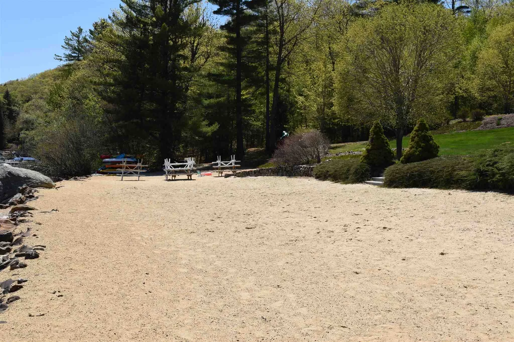 11 Lower Waldron Road Meredith NH 03253