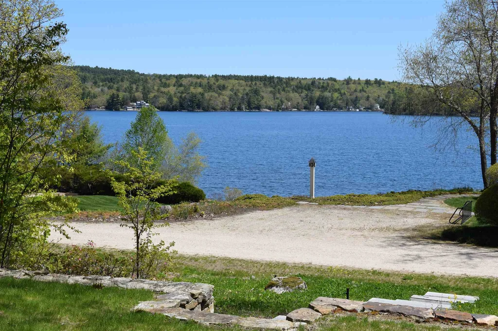 11 Lower Waldron Road Meredith NH 03253