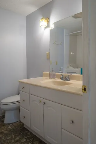 88 Duke Road Newfane VT 05345