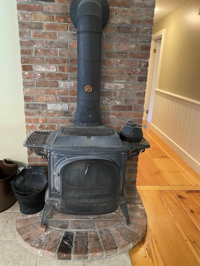368 Olde Pine Lane Wallingford VT 05773