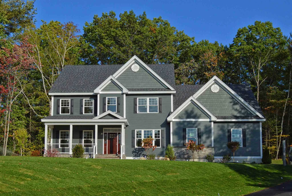32 Hemlock Lane Chester NH 03036