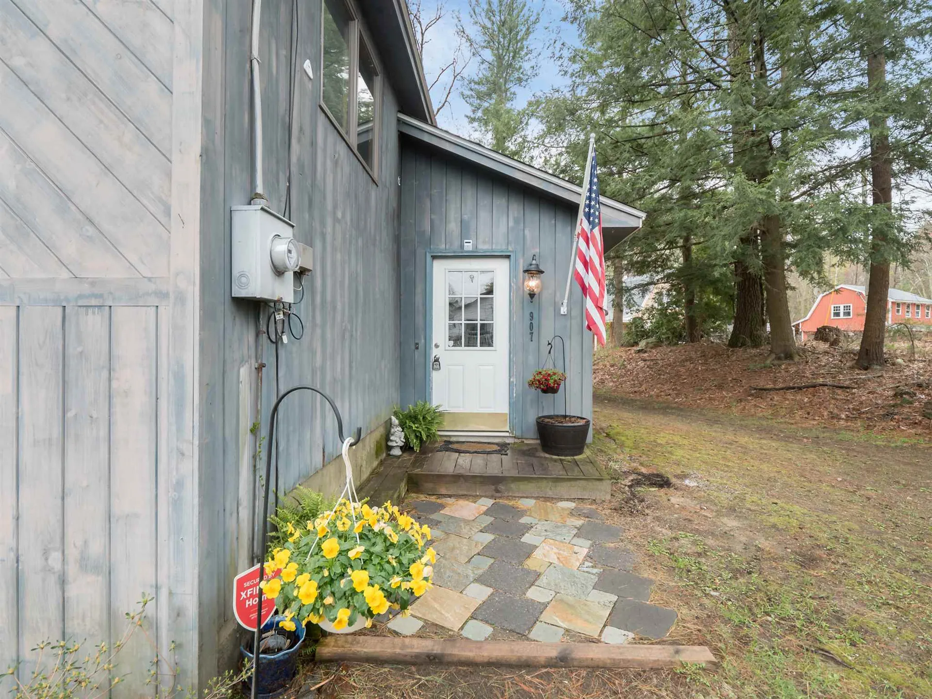 907 Whitney Grove Road Derry NH 03038