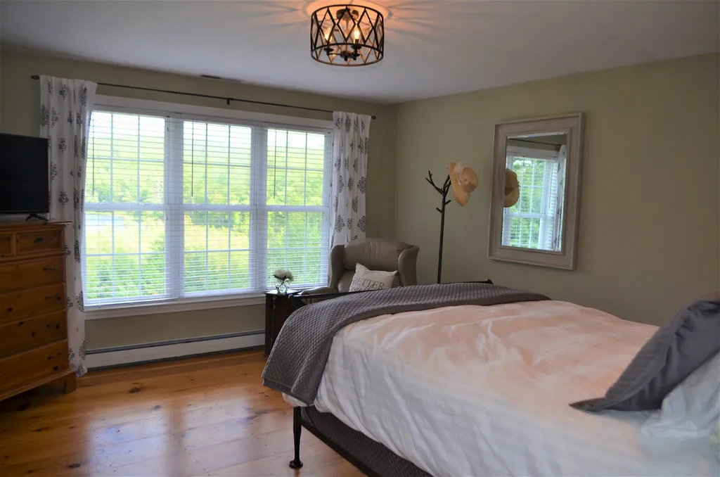 66 Colleague Pond Road Henniker NH 03242