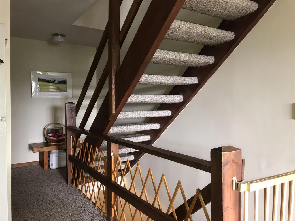 33 North Lynx Drive Warren VT 05660