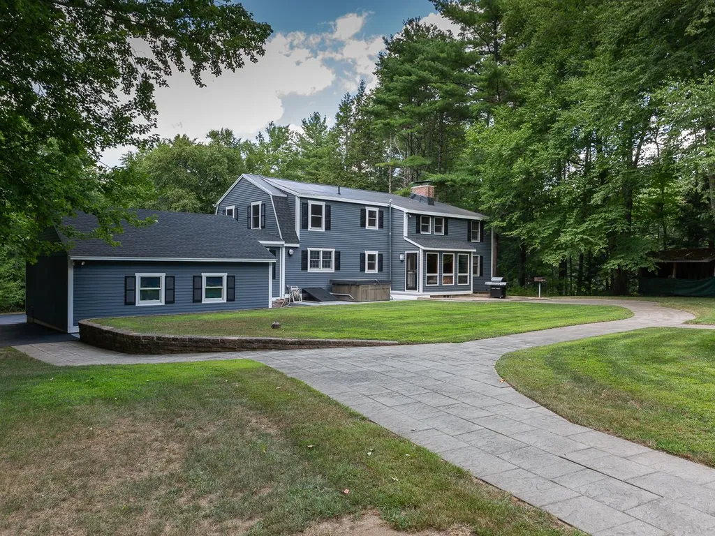 10 Hemlock Road Kensington NH 03833
