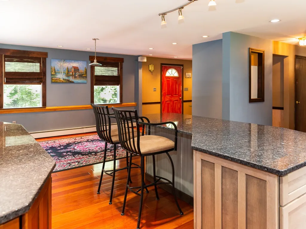 10 Hemlock Road Kensington NH 03833