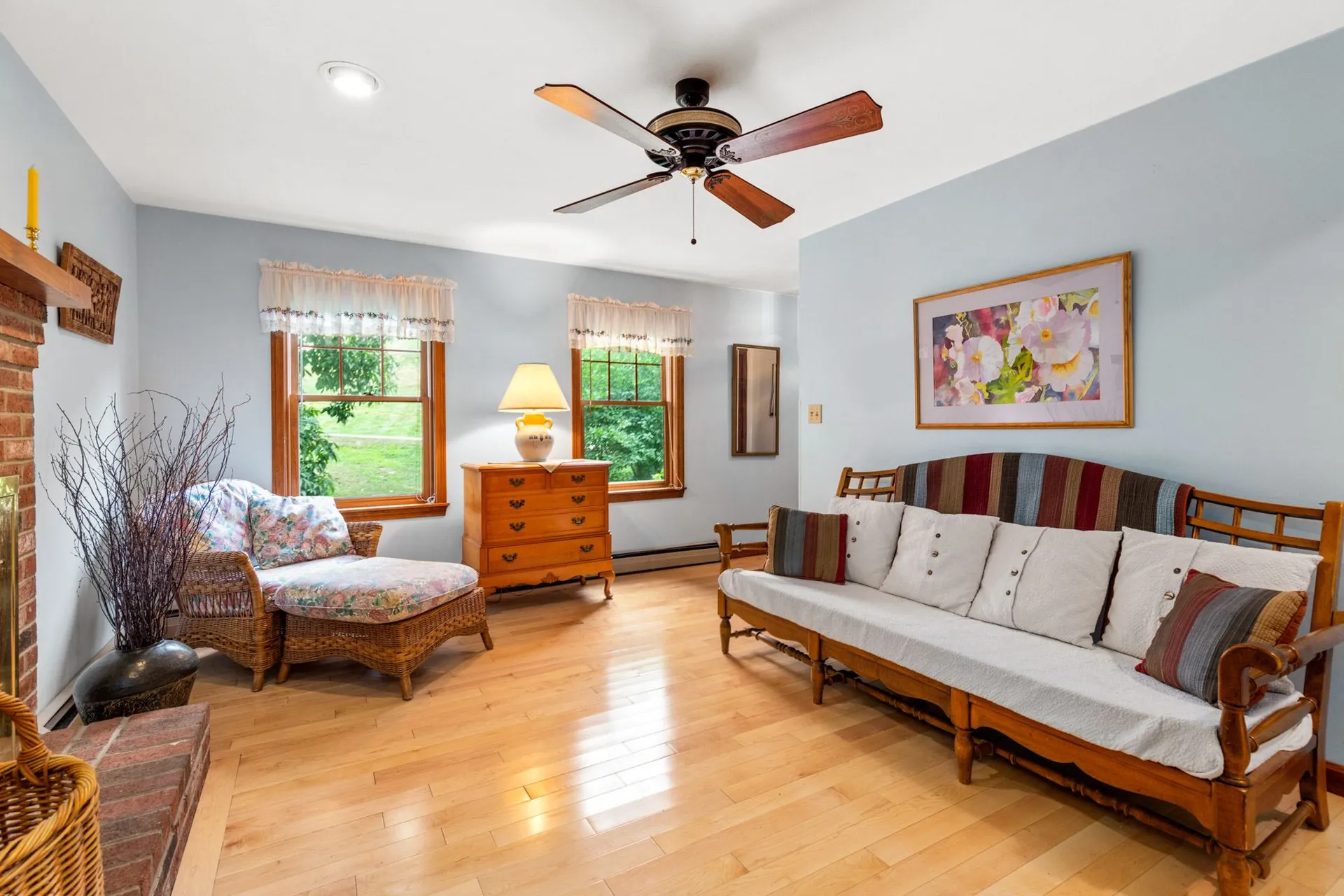 59 Forest Street Londonderry NH 03053