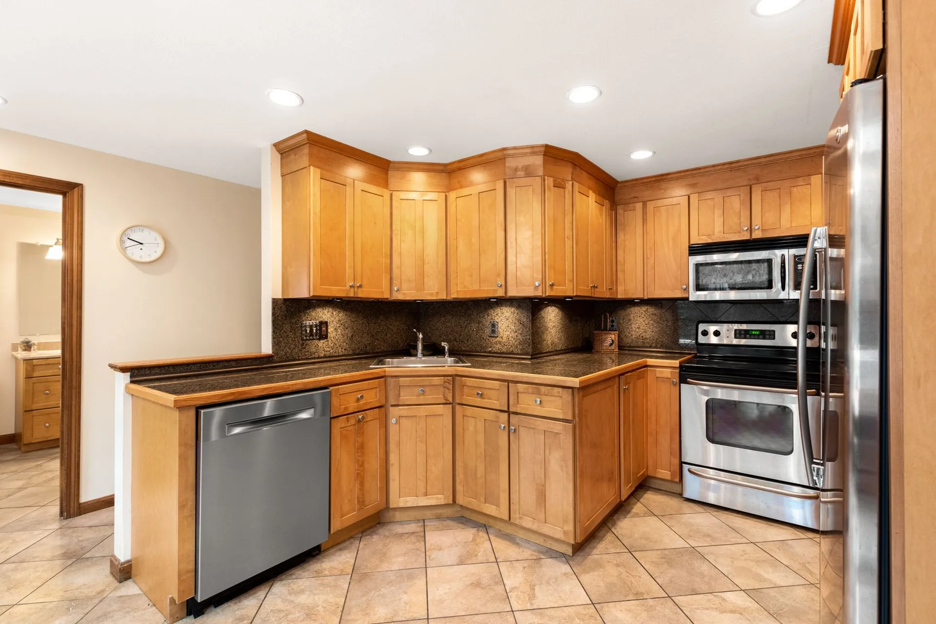 59 Forest Street Londonderry NH 03053
