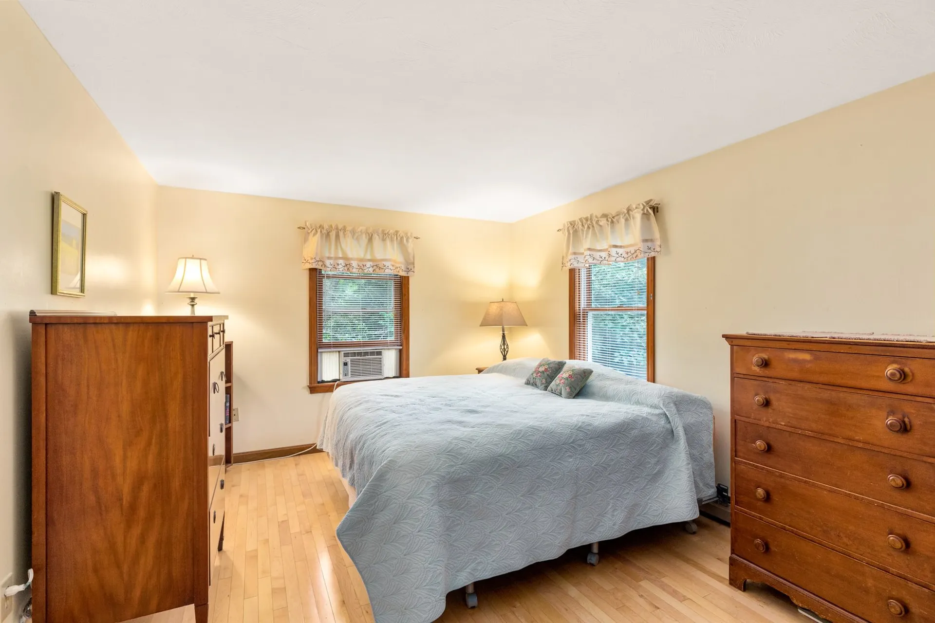 59 Forest Street Londonderry NH 03053