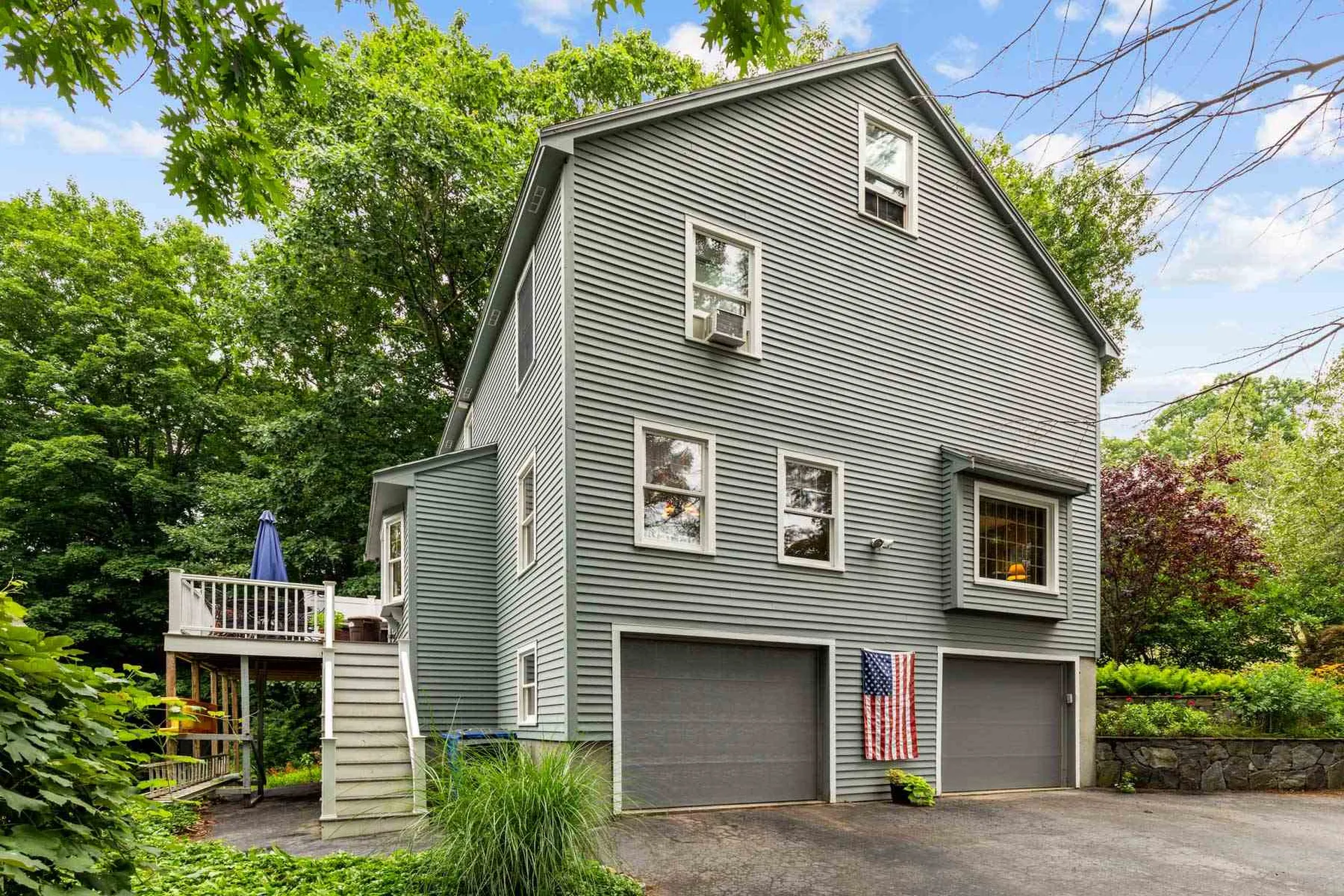 59 Forest Street Londonderry NH 03053