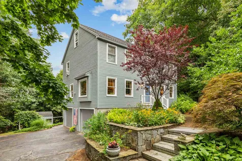 59 Forest Street Londonderry NH 03053