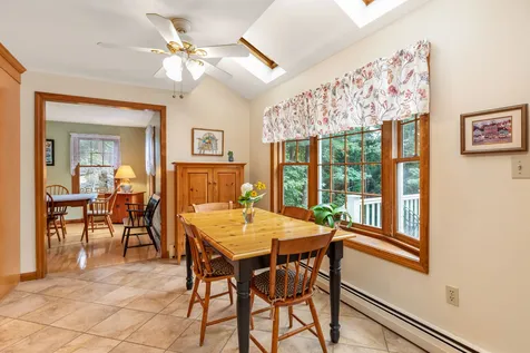 59 Forest Street Londonderry NH 03053