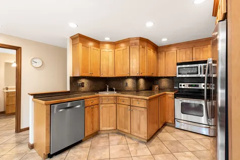 59 Forest Street Londonderry NH 03053
