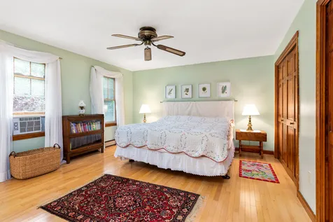59 Forest Street Londonderry NH 03053