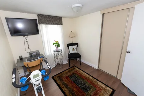 18 Eglin Boulevard Londonderry NH 03053